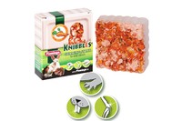 Karlie-Flamingo Knibbles Carrot Cubes КАРЛИ-ФЛАМИНГО минеральный камень для грызунов с морковью для гигиены зубов, 0.07 кг.